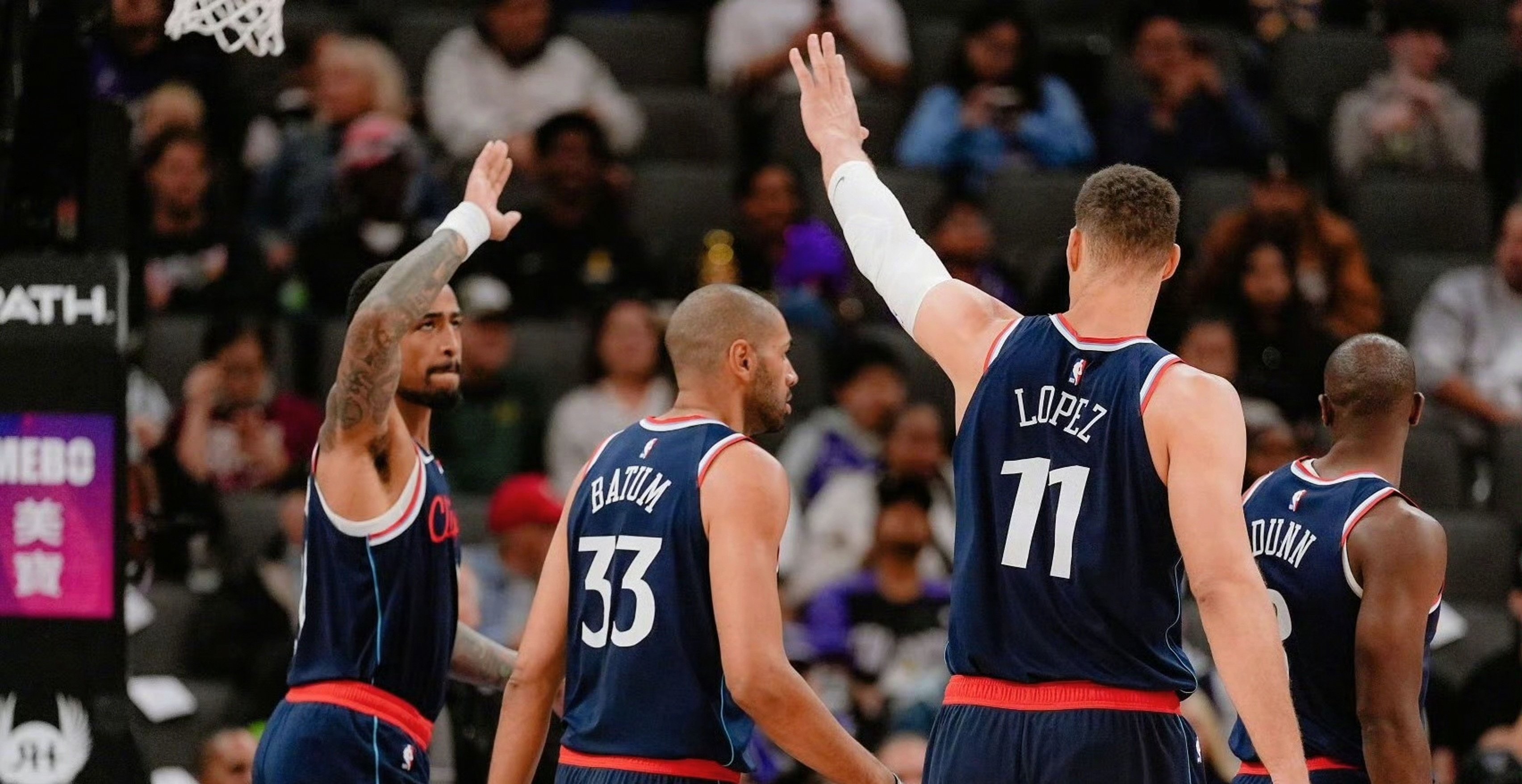 雷霆险胜浙江队，伦纳德带队取胜