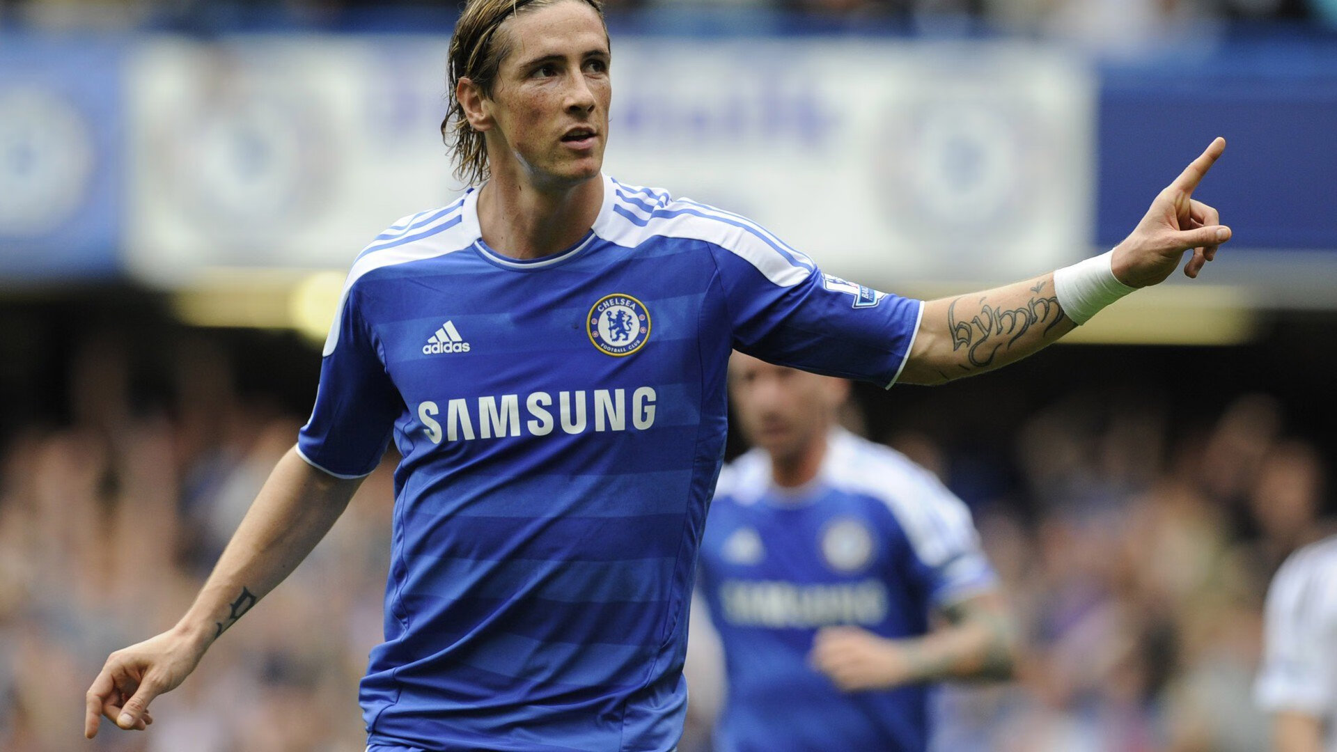 巴斯托尼，一夫当关，喀麦隆压制突尼斯的战术密码