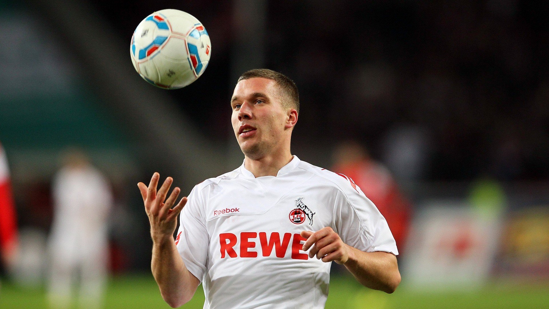 欧冠决赛之夜，约基奇完成里程碑，当欧洲足球之巅遇见篮球智慧之光