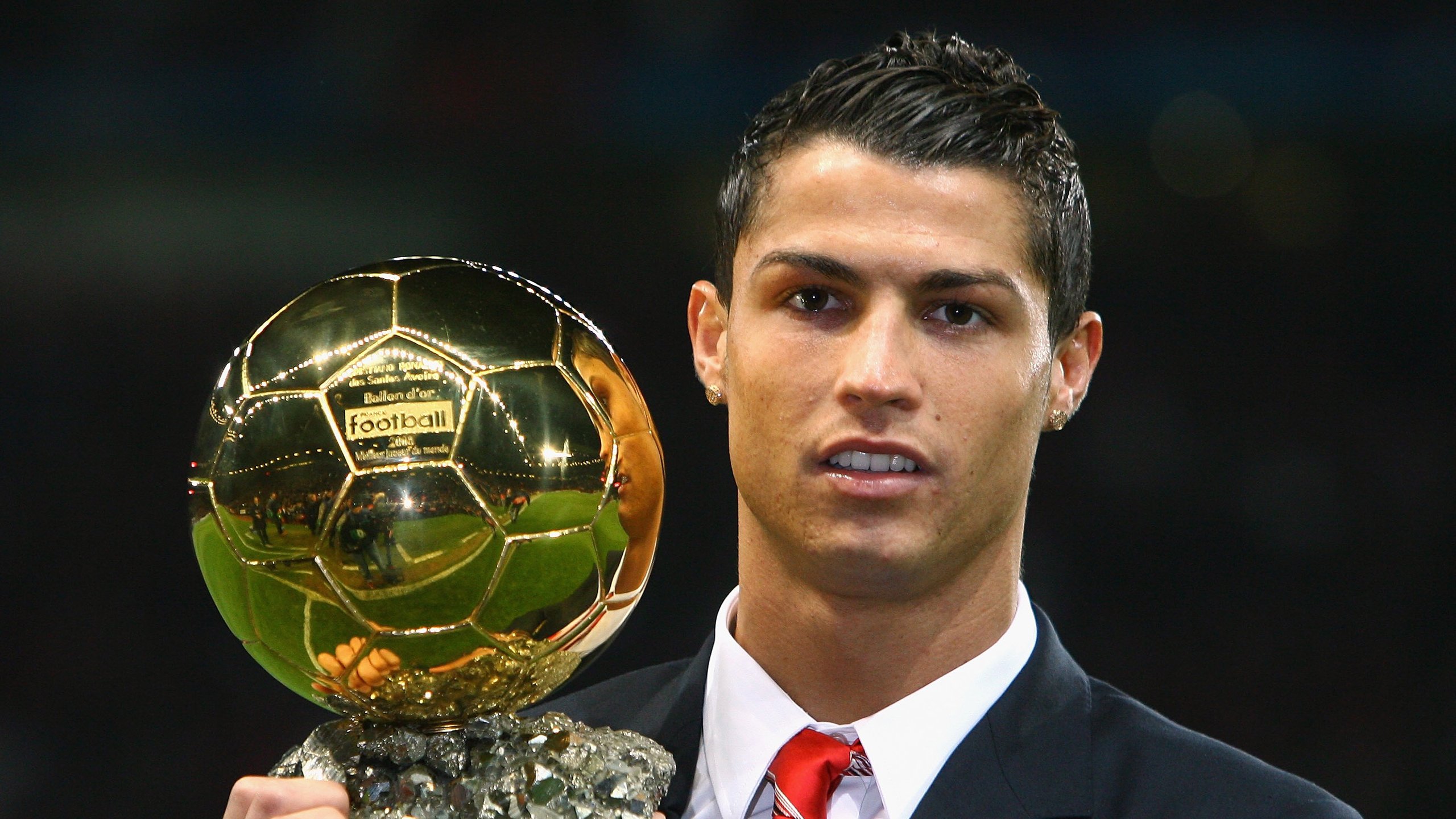 德甲争冠战焦点战,曼城爆冷罗马,足球世界的蝴蝶效应